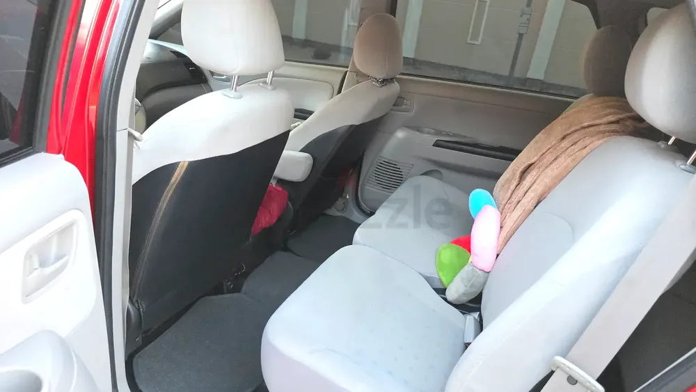 Mitsubishi Grandis 2010 GCC Lady Driven 2nd Owner Accident Free Well Maintained - Image 10