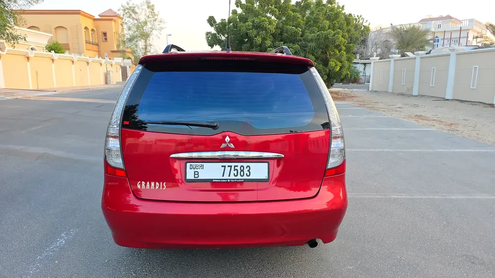 Mitsubishi Grandis 2010 GCC Lady Driven 2nd Owner Accident Free Well Maintained - Image 6