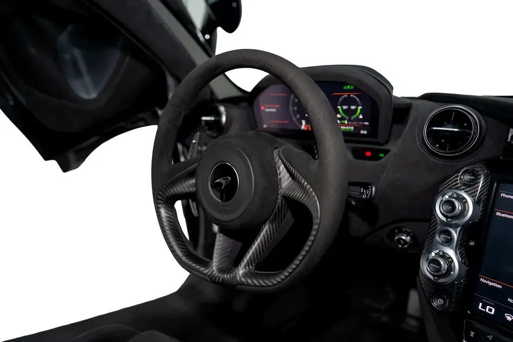 MCLAREN 765 LT SPIDER | FULL CARBON INT/ EXT | HRE FORGED WHEELS | VERY LOW MILEAGE - Image 10