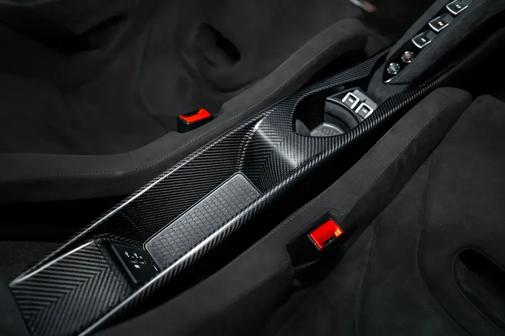 MCLAREN 765 LT SPIDER | FULL CARBON INT/ EXT | HRE FORGED WHEELS | VERY LOW MILEAGE - Image 12