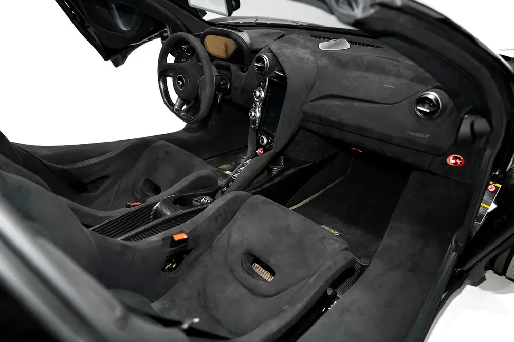 MCLAREN 765 LT SPIDER | FULL CARBON INT/ EXT | HRE FORGED WHEELS | VERY LOW MILEAGE - Image 13