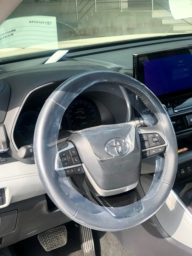 2026 Toyota Highlander Limited 2.5L AT Hybrid - Image 5