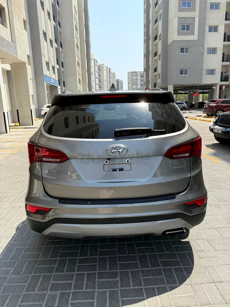 2018 Hyundai Santa Fe SEL | American Specs | Well Maintained - Image 5