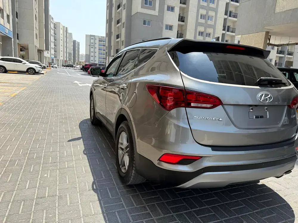 2018 Hyundai Santa Fe SEL | American Specs | Well Maintained - Image 8