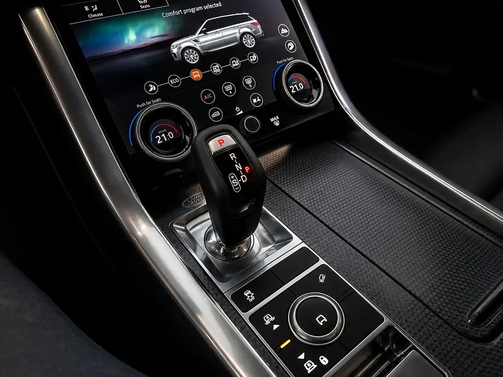Range Rover Sport  - HST 2021 - Full Options - Image 11