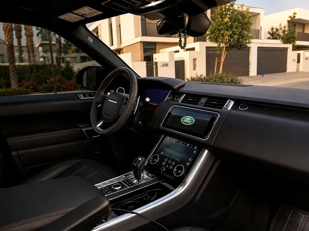 Range Rover Sport  - HST 2021 - Full Options - Image 9