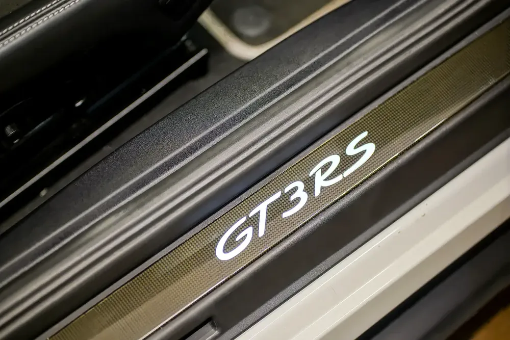AED 10794 PM | PORSCHE GT3 RS 2019 | CRAYON WHITE | FULL HISTORY FROM AUTOHAUS | HIGH MODS | | GCC - Image 16