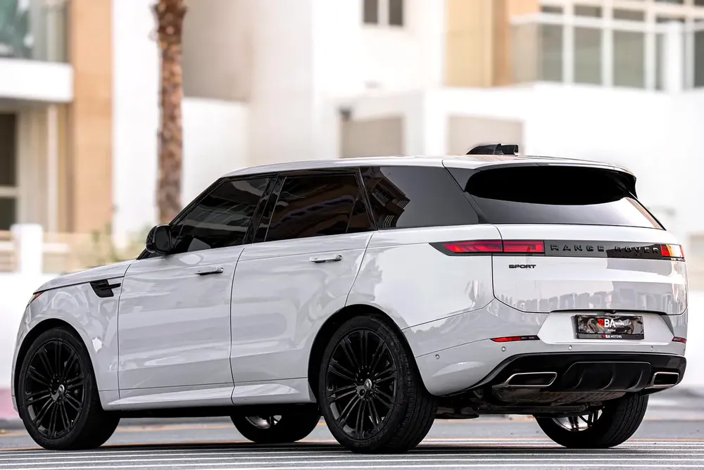 2024 Land Rover Range Rover Sport Dynamic SE - 24,000 kms - Image 12
