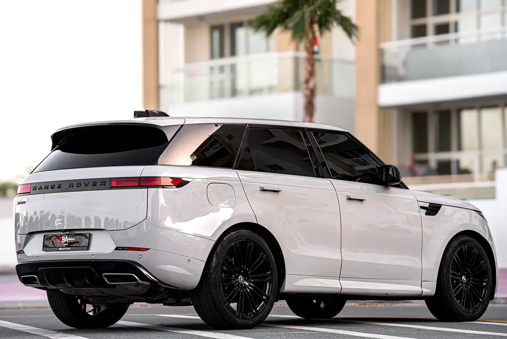 2024 Land Rover Range Rover Sport Dynamic SE - 24,000 kms - Image 5