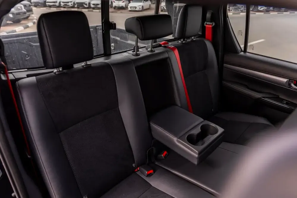 2025 Toyota Hilux GR Sport - GCC Specs - Brand New - Image 14