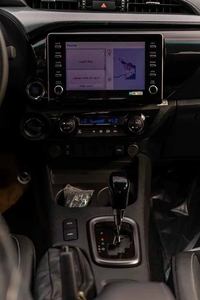 2025 Toyota Hilux GR Sport - GCC Specs - Brand New - Image 17