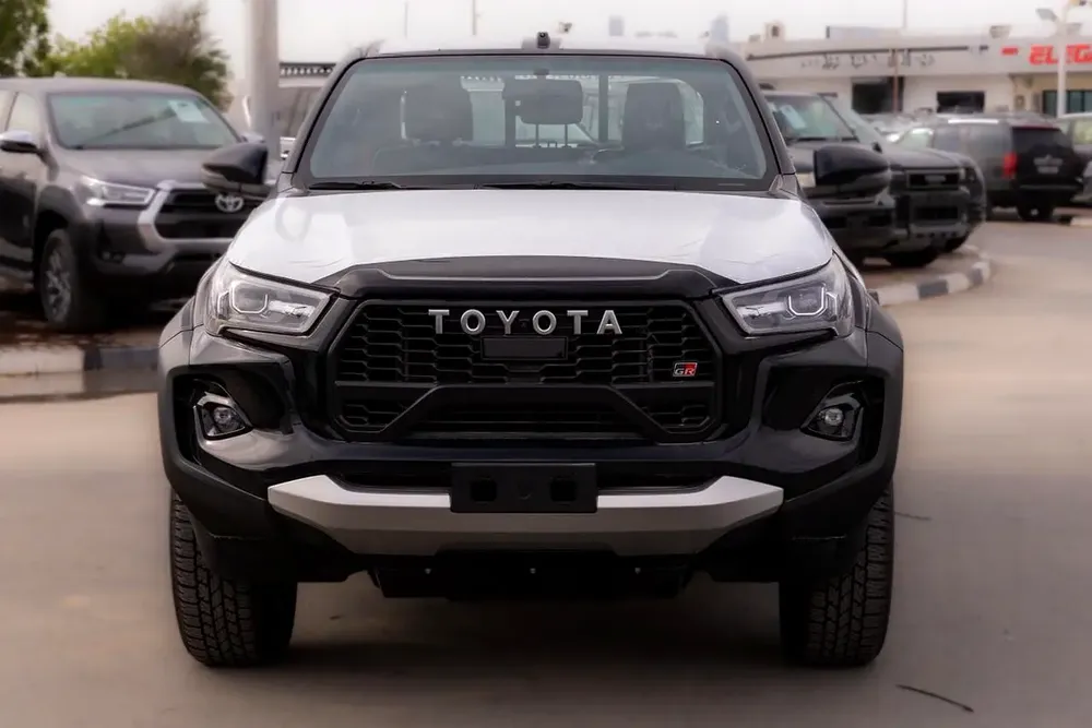 2025 Toyota Hilux GR Sport - GCC Specs - Brand New - Image 4