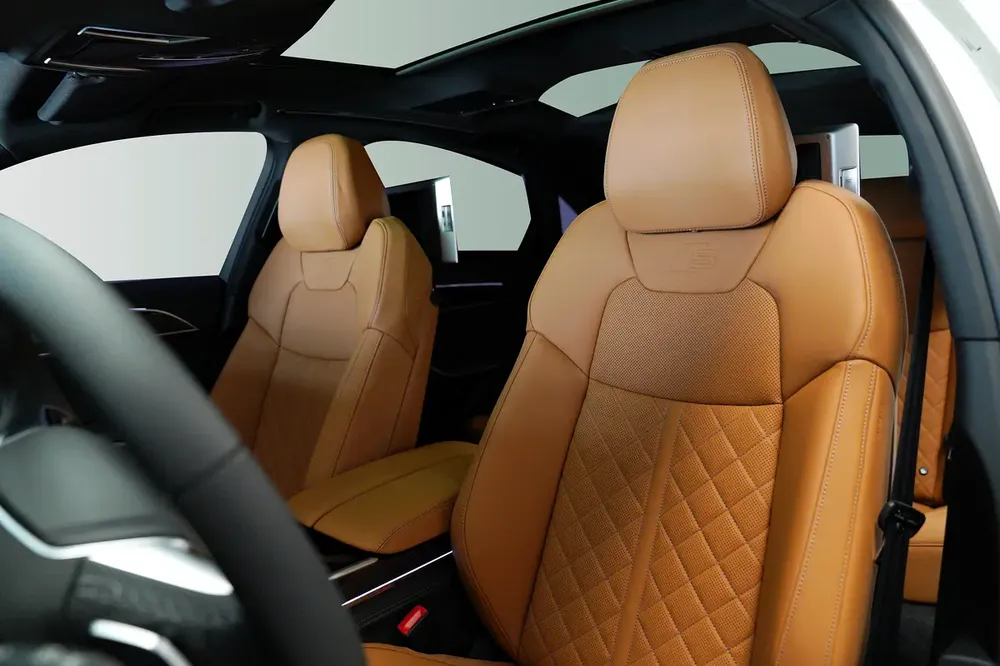 Audi A8L 55 TFSI Quattro - 2023 - Image 6