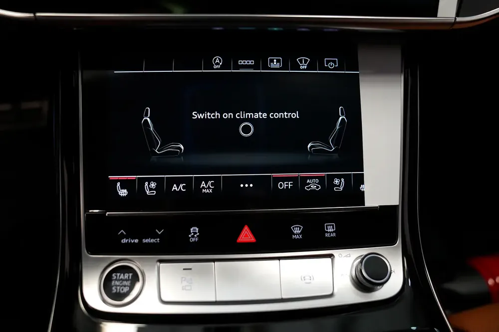 Audi A8L 55 TFSI Quattro - 2023 - Image 9