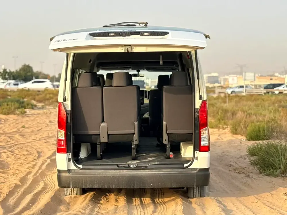 2026 Toyota Hiace DLX - GCC Specs - Brand New! - Image 12