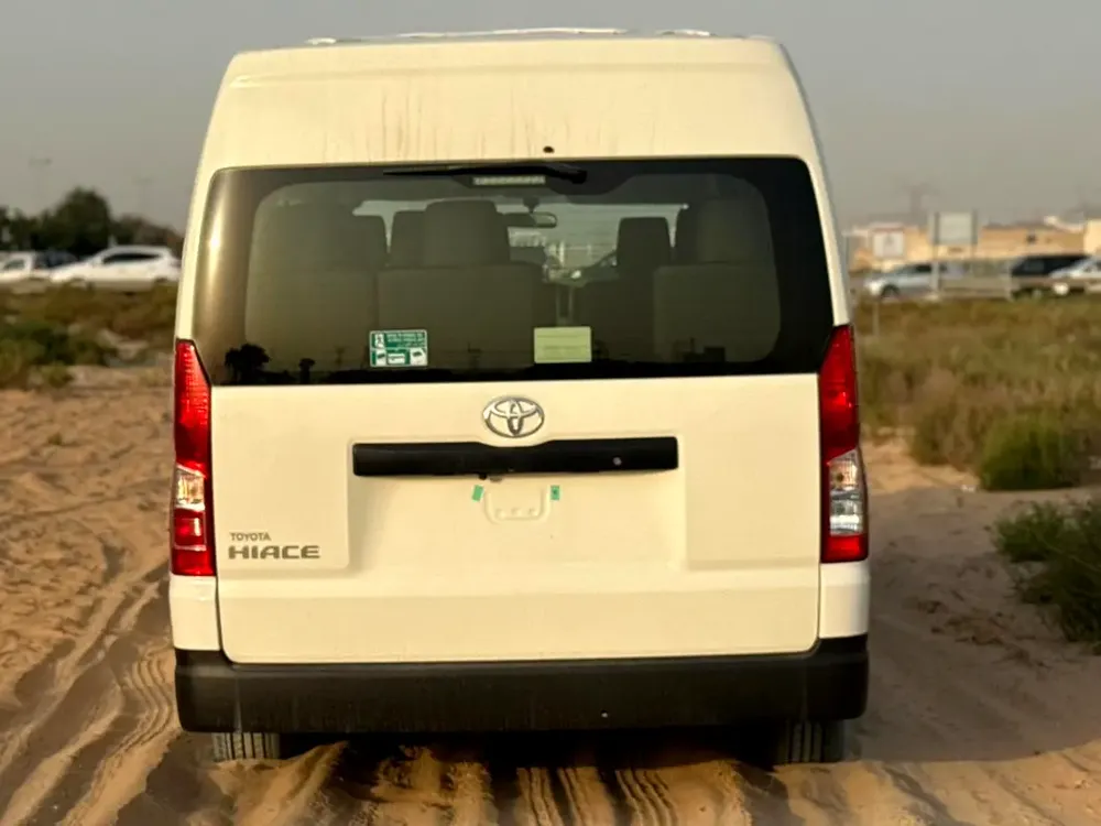 2026 Toyota Hiace DLX - GCC Specs - Brand New! - Image 16