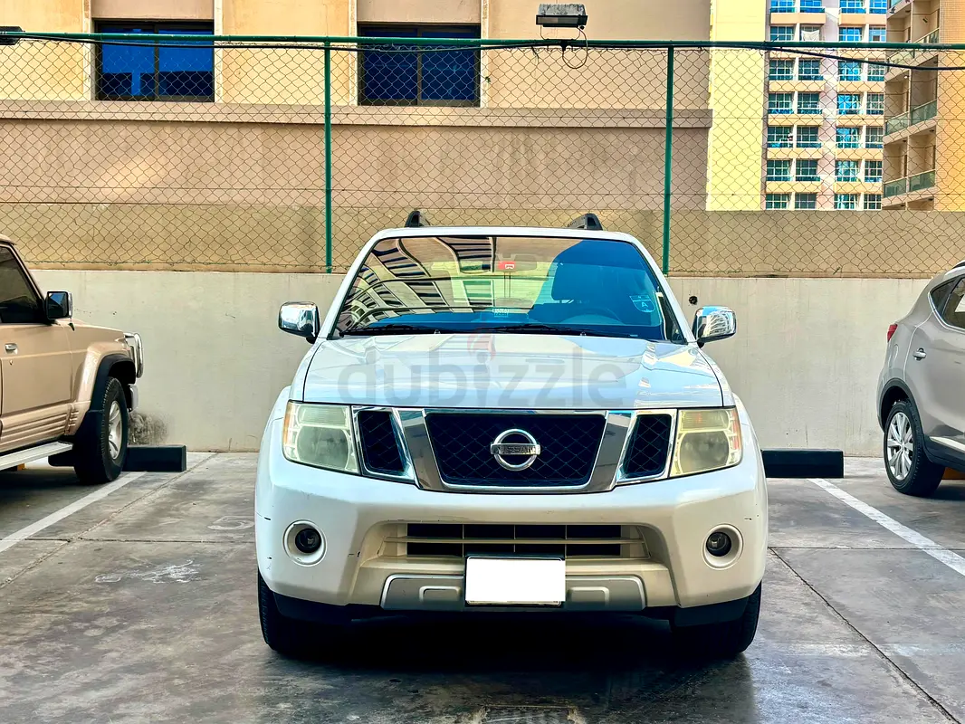 Nissan Pathfinder LE 2009 - Excellent Condition