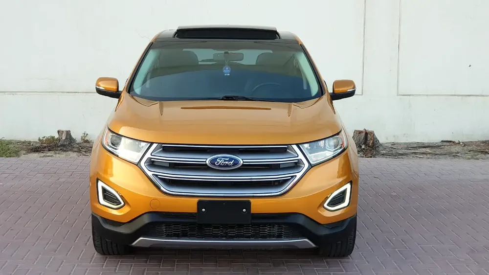 FORD EDGE TITANIUM AWD - GCC SPECS - UNDER WARRANTY - ACCIDENT FREE - EXCELENT CONDITION - - Image 5