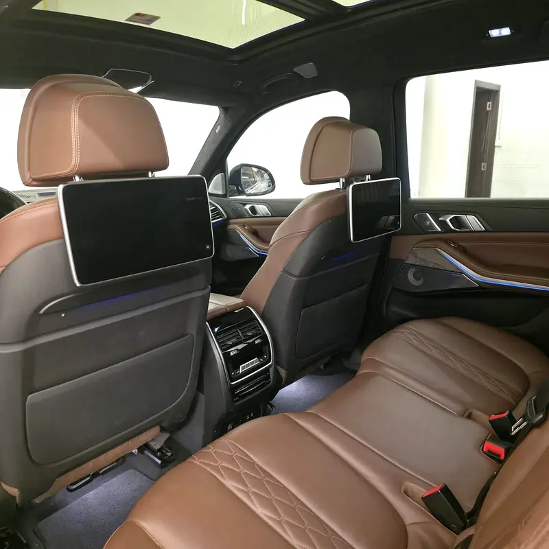 AED 2491 PM | BMW X7 50i INDIVIDUAL 2019 | HIGH SPECS | PRISTINE CONDITION | 1 YEAR WARRANTY | GCC - Image 20