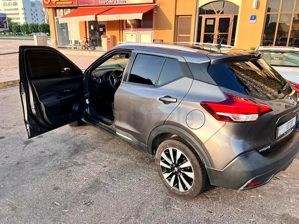 2017 Nissan Kicks | Clean | Lady Owner - Image 5