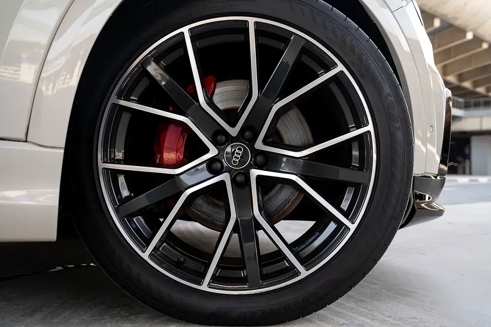 Audi Q8 55 TFSI Quattro ABT KIT - 2023 - Image 17