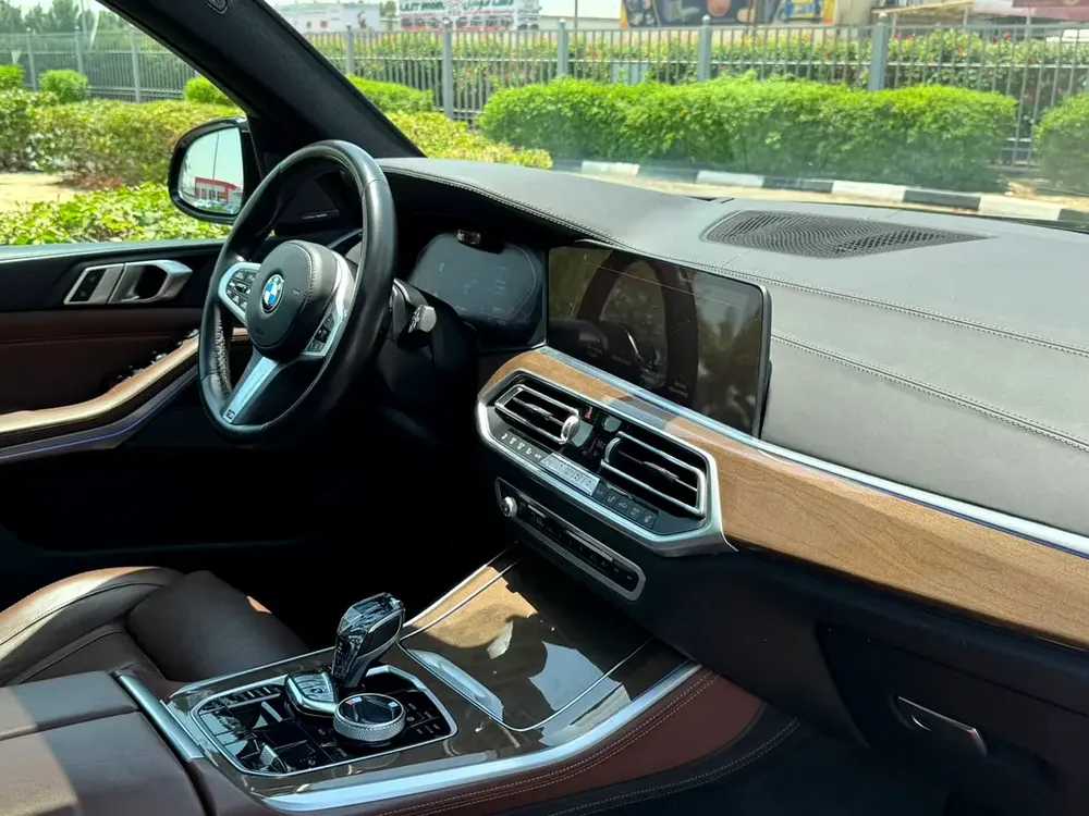 BMW X5 xDrive40i M Sport 2020 | GCC Specs I 7 Seats - Image 9