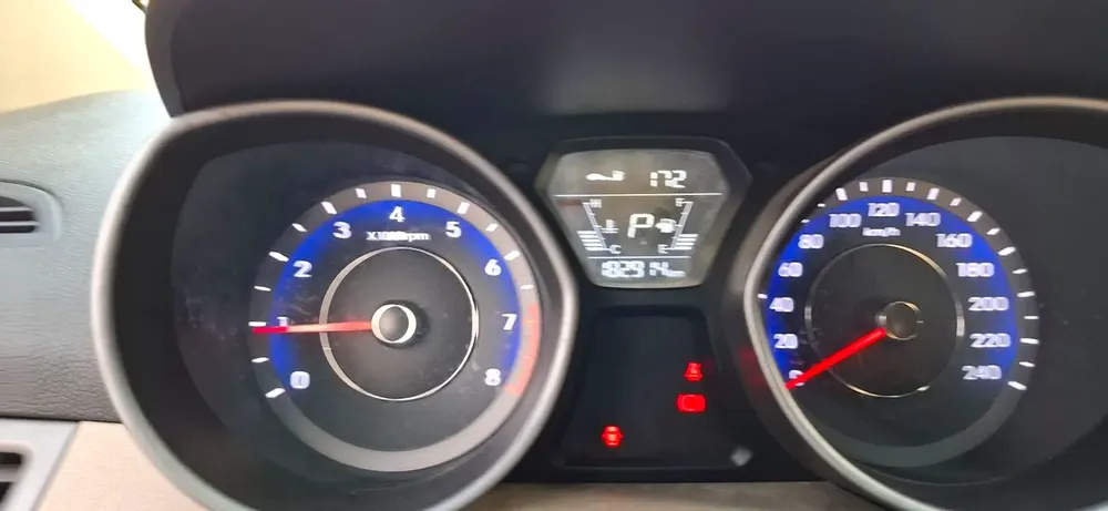 Hyundai Elantra 2015 - Well Maintained - GCC/UAE Ready - Image 10