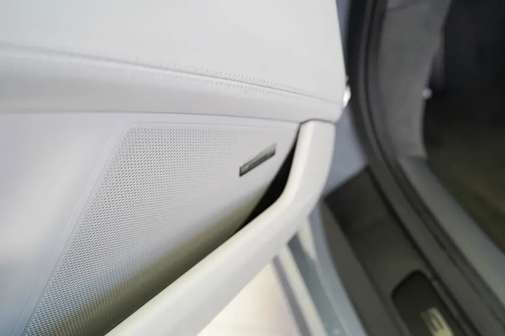 911 CARRERA 4 GTS | SERVICE AUG 2026 | BOSE AUDIO | SPORT EXHAUST | BLUE ROOF - Image 7
