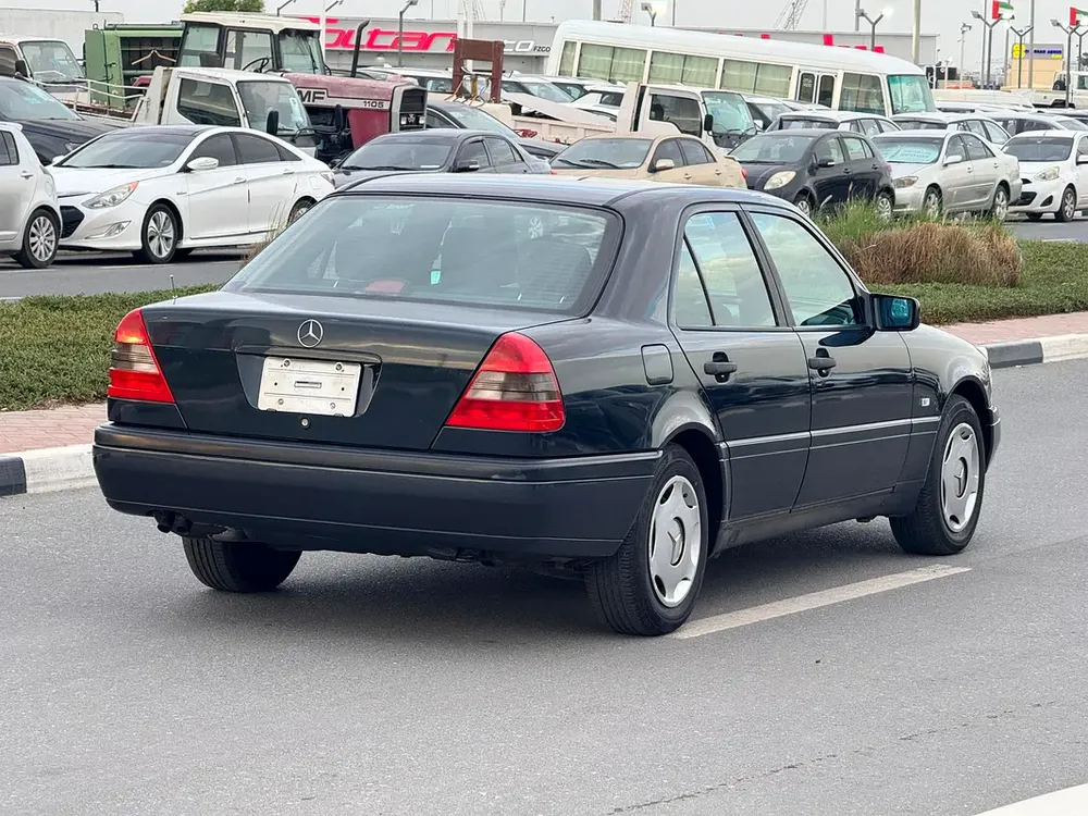Mercedes Benz C200 1997 45000km only - 4 Auction Grade - Original Paint - Japan Import Clean Title - Image 4
