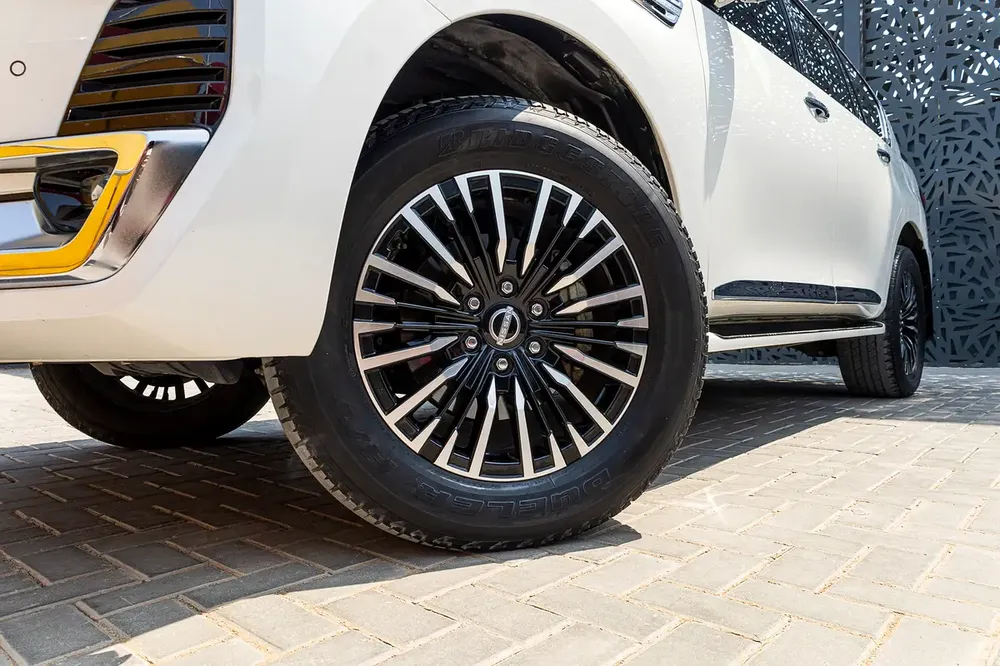Nissan Patrol 2022 GCC specs - Image 9