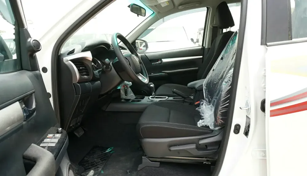 2025 Toyota Hilux 4X2 2.7L Automatic Full GCC - Export - Image 10
