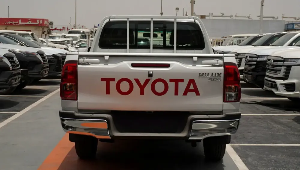 2025 Toyota Hilux 4X2 2.7L Automatic Full GCC - Export - Image 7