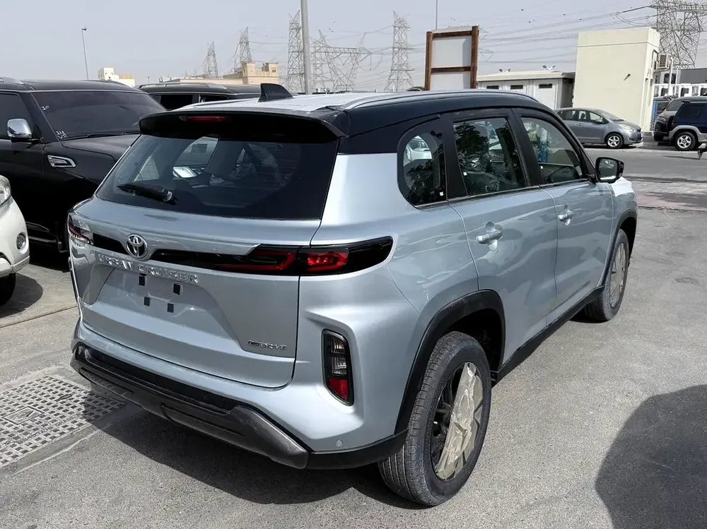 Urban Cruiser 1.5L With Panoramic 2026 Silver (Export Only) - Image 4