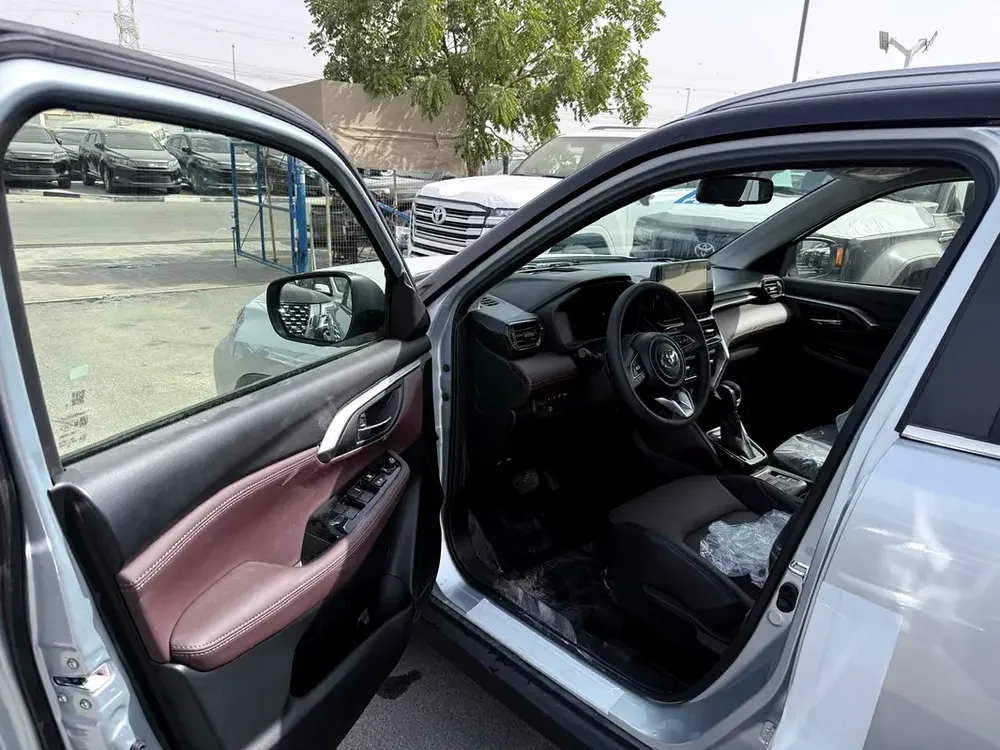 Urban Cruiser 1.5L With Panoramic 2026 Silver (Export Only) - Image 5