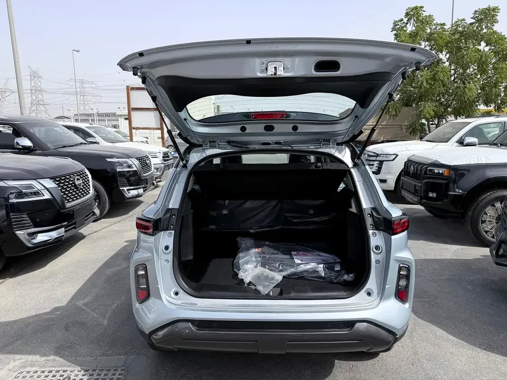 Urban Cruiser 1.5L With Panoramic 2026 Silver (Export Only) - Image 6