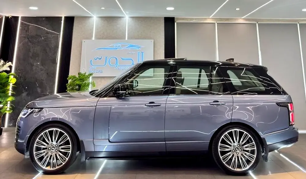AUTOBIOGRAPHY RANGE ROVER VOGUE || GCC II FULLY LOADED I| PANORAMIC I| SCREENS || ACCIDENTS FREE - Image 12
