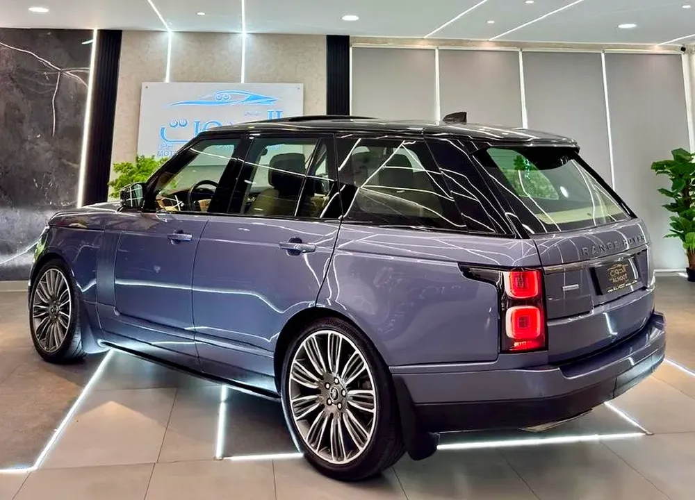 AUTOBIOGRAPHY RANGE ROVER VOGUE || GCC II FULLY LOADED I| PANORAMIC I| SCREENS || ACCIDENTS FREE - Image 13