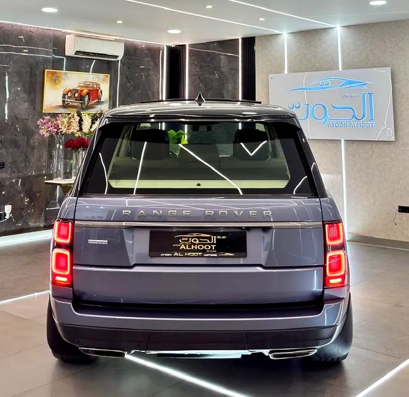AUTOBIOGRAPHY RANGE ROVER VOGUE || GCC II FULLY LOADED I| PANORAMIC I| SCREENS || ACCIDENTS FREE - Image 6