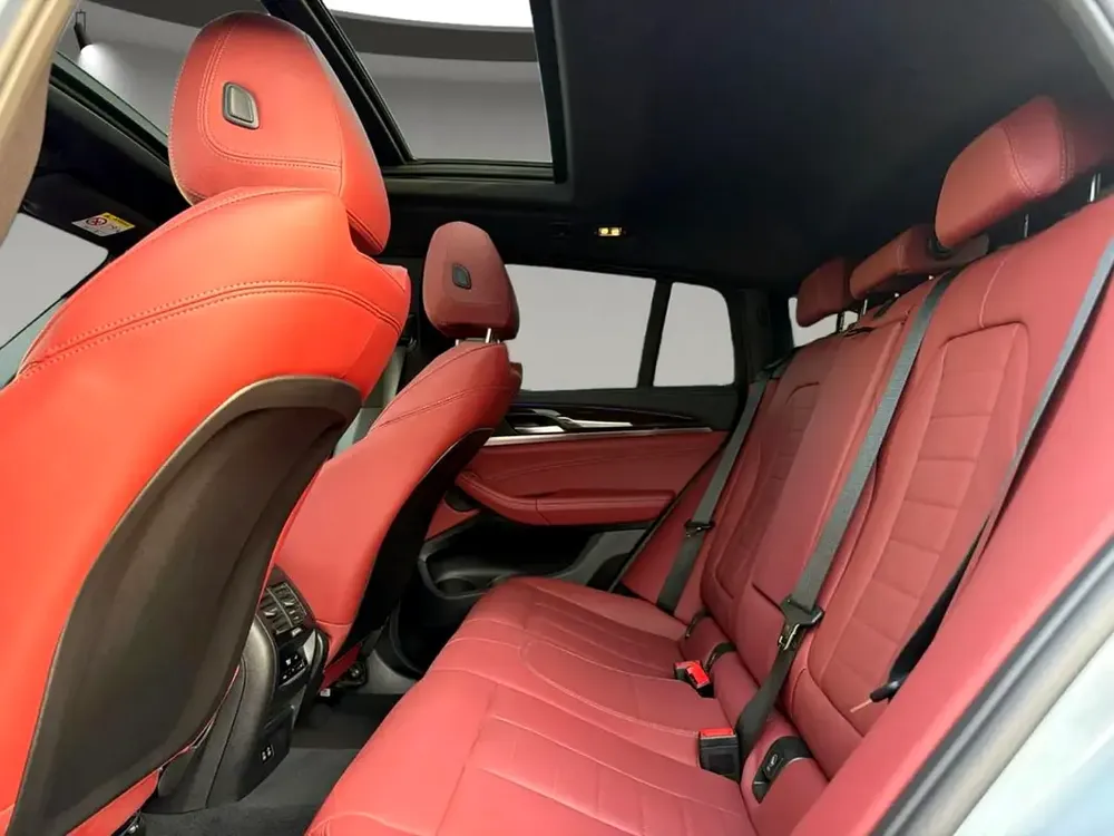 Agency Warranty + Servive Contract! X4 30i M-Sport Individual - Image 11
