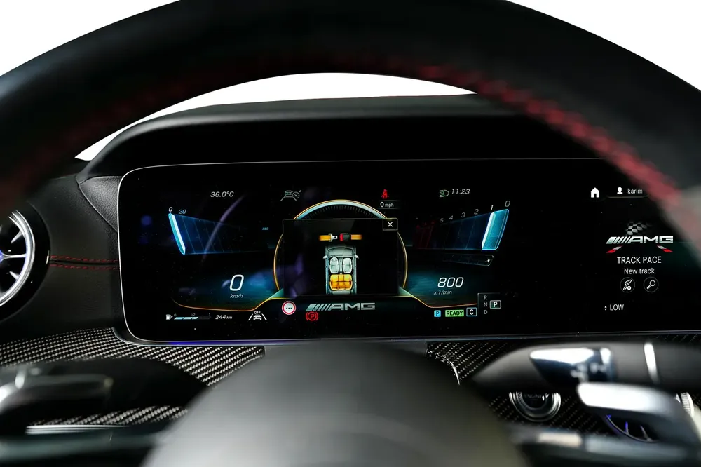 Mercedes Benz CLS 53 4matic plus- AMG Carbon Fibre Package - Image 15