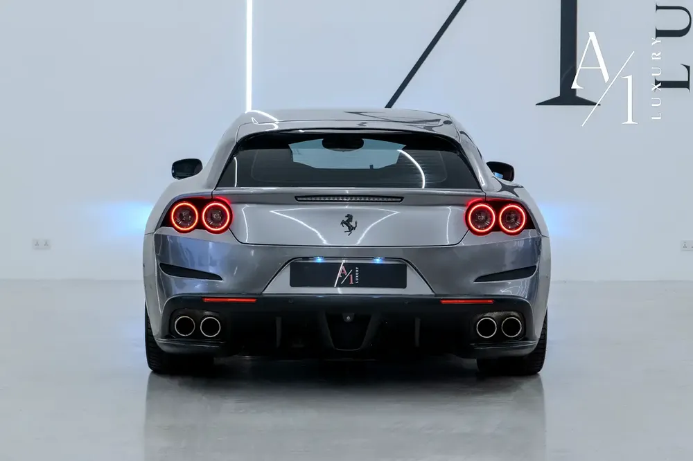 2017 Ferrari GTC4Lusso T Hatchback, Full Service History, GCC Spec - Image 4