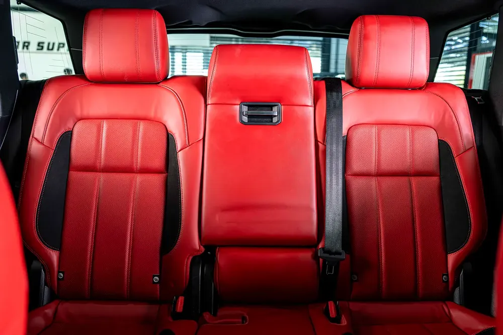 Range Rover Sport HSE Dynamic-GCC-Al Tayer Full Service History-37,000 Km ONLY-Immaculate Condition - Image 18
