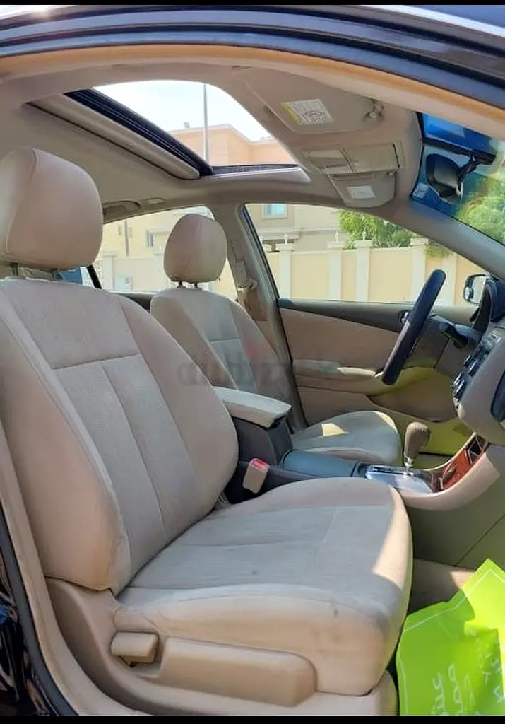 Nissan Altima S 2011 American Specs - Well Maintained - Image 4