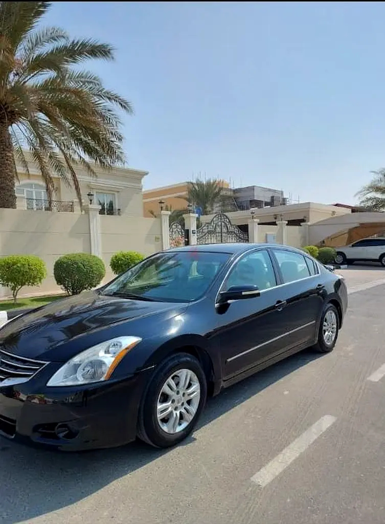 Nissan Altima S 2011 American Specs - Well Maintained - Image 5