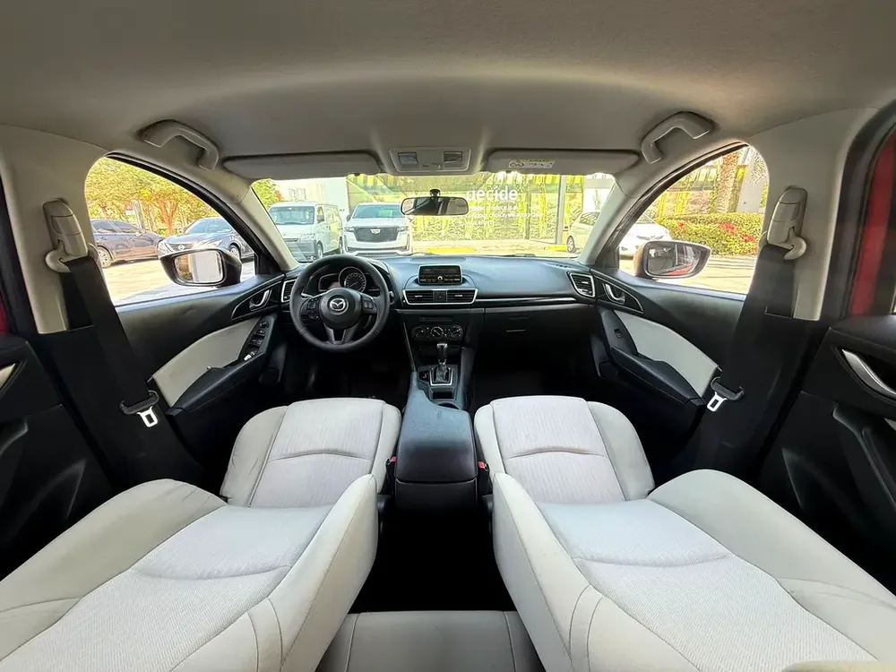 GCC 2015 Mazda 3 | Hatchback | 1.6L  4Cylinder | Excellent Condition - Image 12