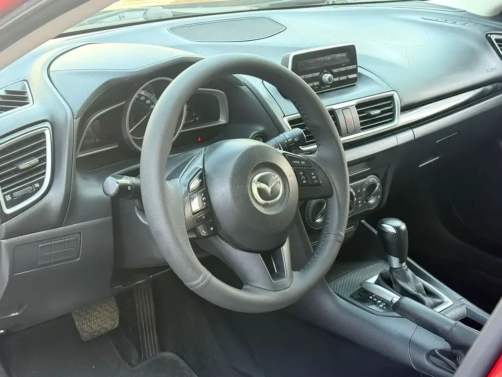 GCC 2015 Mazda 3 | Hatchback | 1.6L  4Cylinder | Excellent Condition - Image 8