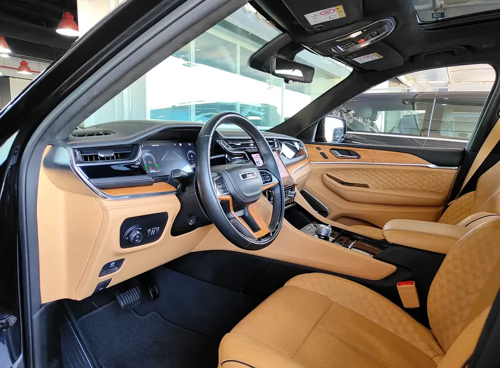 AED 2,950 P.M | 2023 Jeep Grand Cherokee 4x4 Summit | Under Warranty | GCC | - Image 11