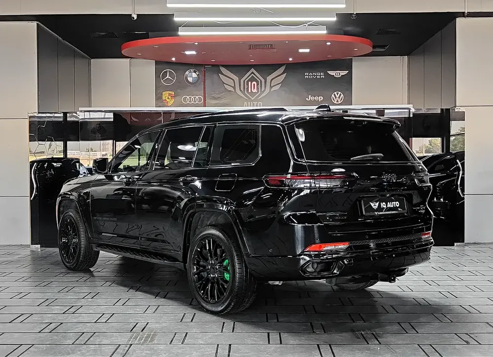 AED 2,950 P.M | 2023 Jeep Grand Cherokee 4x4 Summit | Under Warranty | GCC | - Image 6