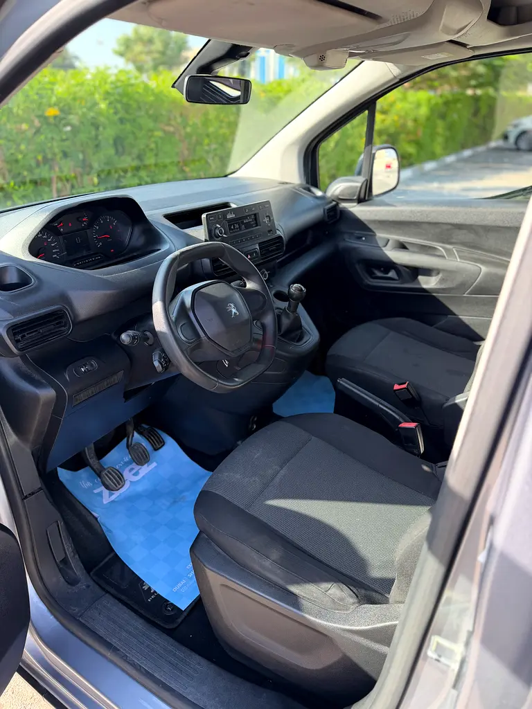 Peugeot Rifter 2022 1.5T L2 (5 Seater) GCC Specs - Image 12