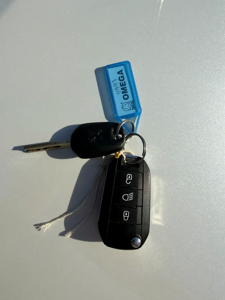 Peugeot Rifter 2022 1.5T L2 (5 Seater) GCC Specs - Image 15